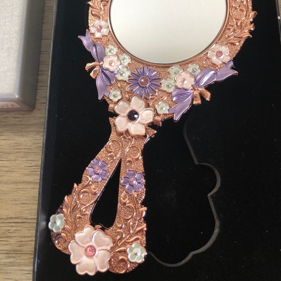 Bejeweled hand mirror with peacock motif and enamel details - Picture 6 of 7